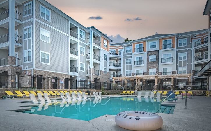 resort style pool eastern on 10th luxury off campus apartments near east carolina university ecu 11